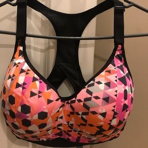 VS Sports Bra